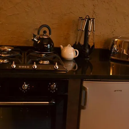 Apartment Style *